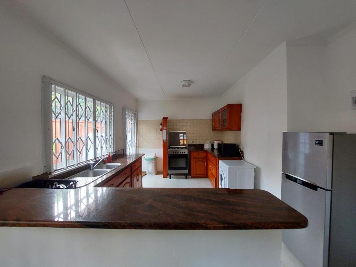 Beau Vallon Villa Self Catering With Pool Eksteriør bilde